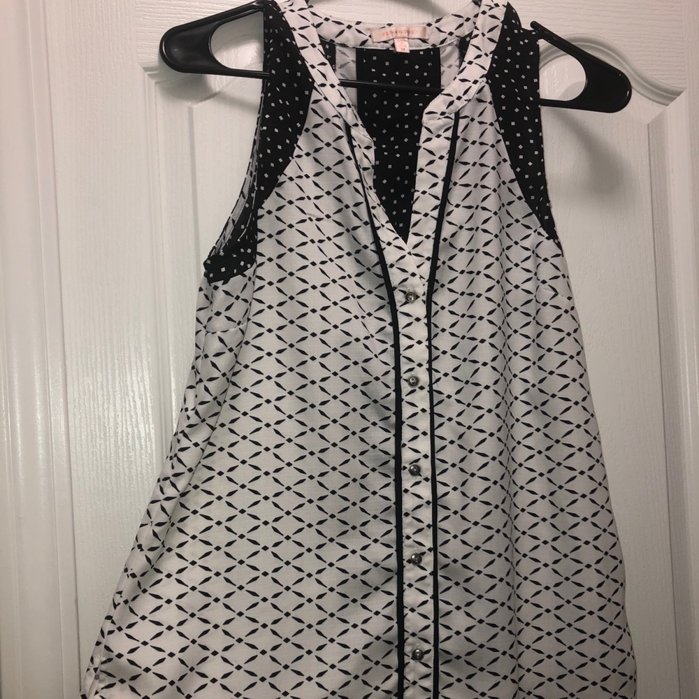 Black n White print blouse Medium